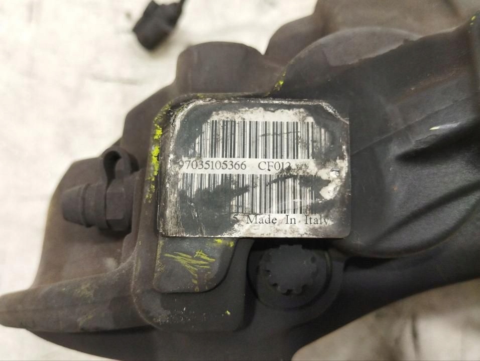 фото №9, Porsche panamera 970 2015 суппорт тормозной передний 97035105366