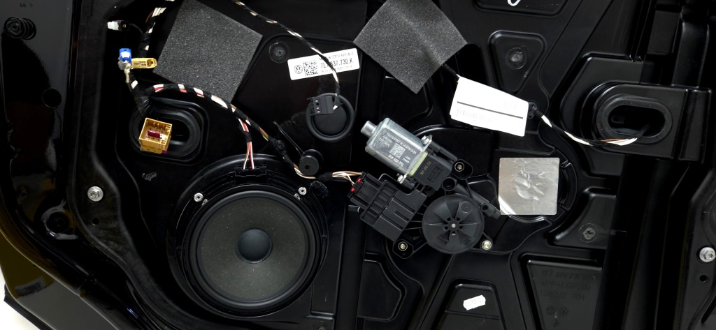 Дверь правая  правое перед vw t6.1 7la831056 lc9x с Разборки