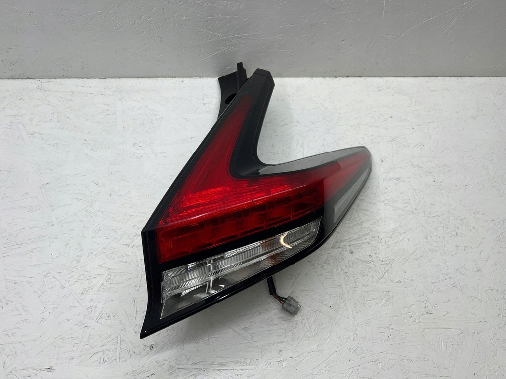 фото №7, Nissan leaf ii ze1 2018 правая сторона лампа задняя