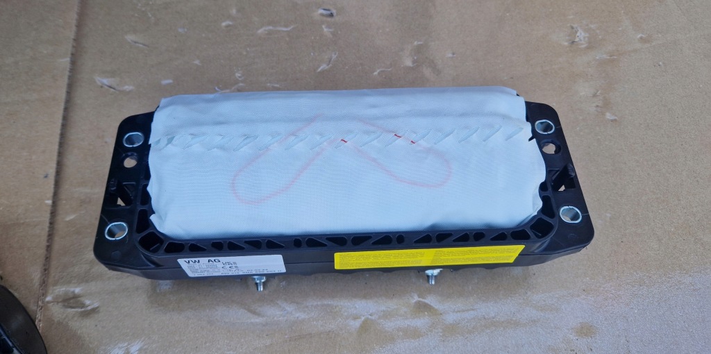 фото №9, Панель  подушки безопасности ремни vw tiguan 2021- оригинал kpl head up jak nowa