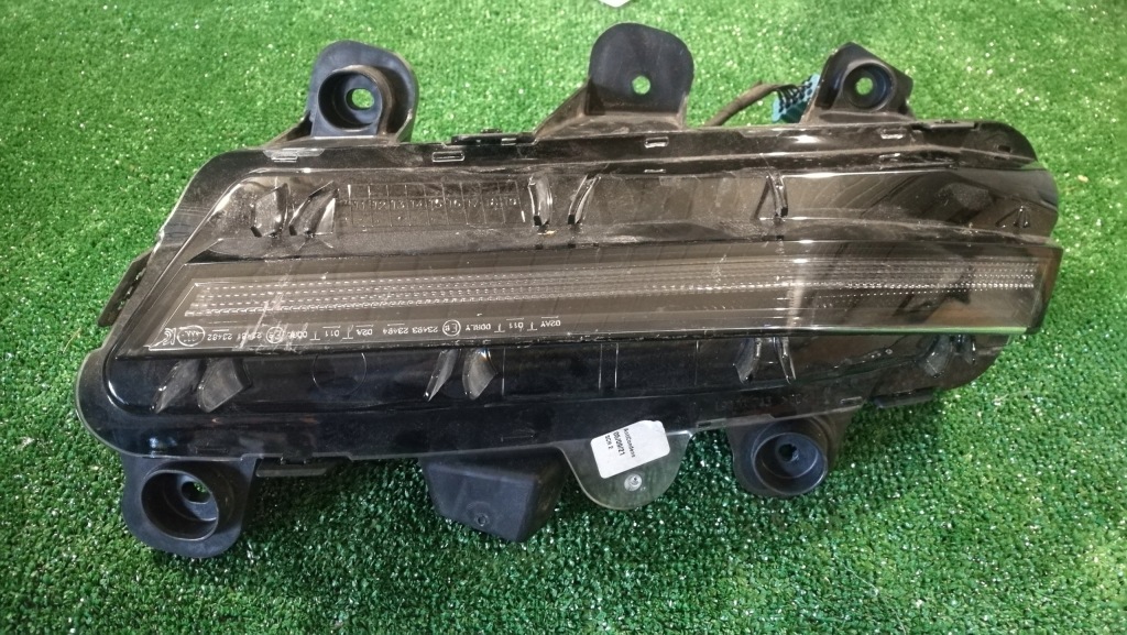 фото №1, Peugeot 3008 5008 lift противотуманная фара led правый drl