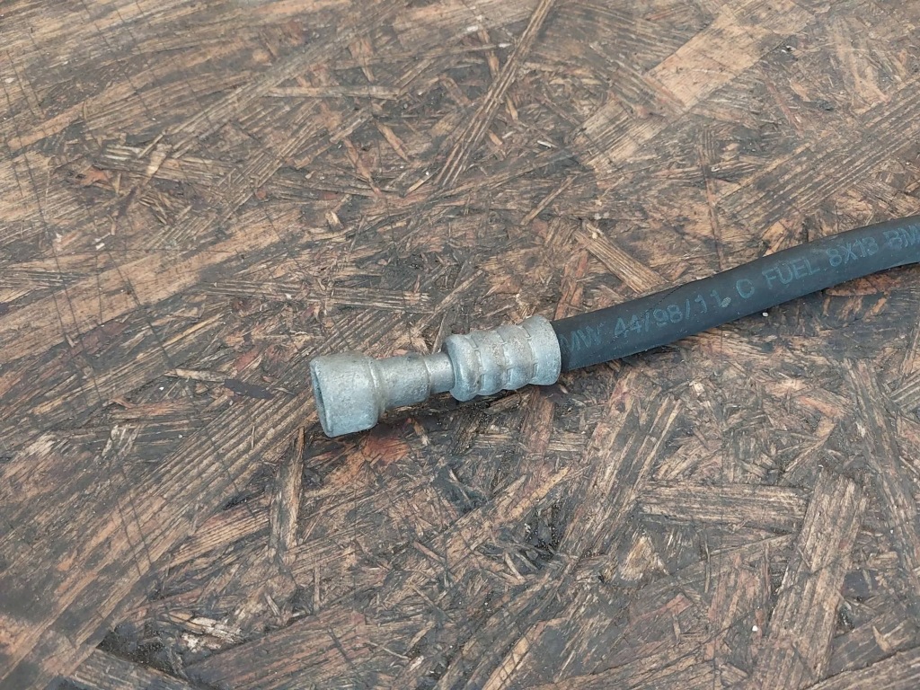 Купити Шланг пального bmw e39 520i m52b20tu 1744100