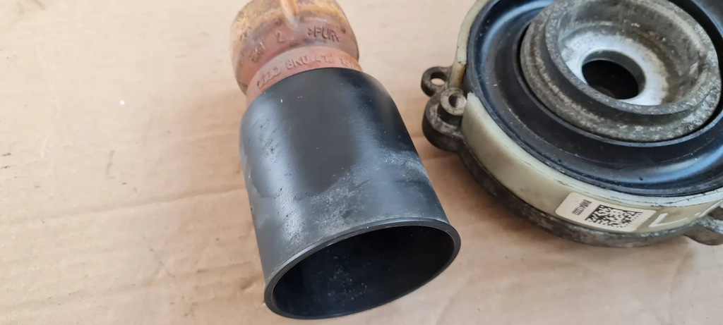 фото №11, A5 8w подушка разъём амортизатора перед 8w0413333 a4 b9 8w