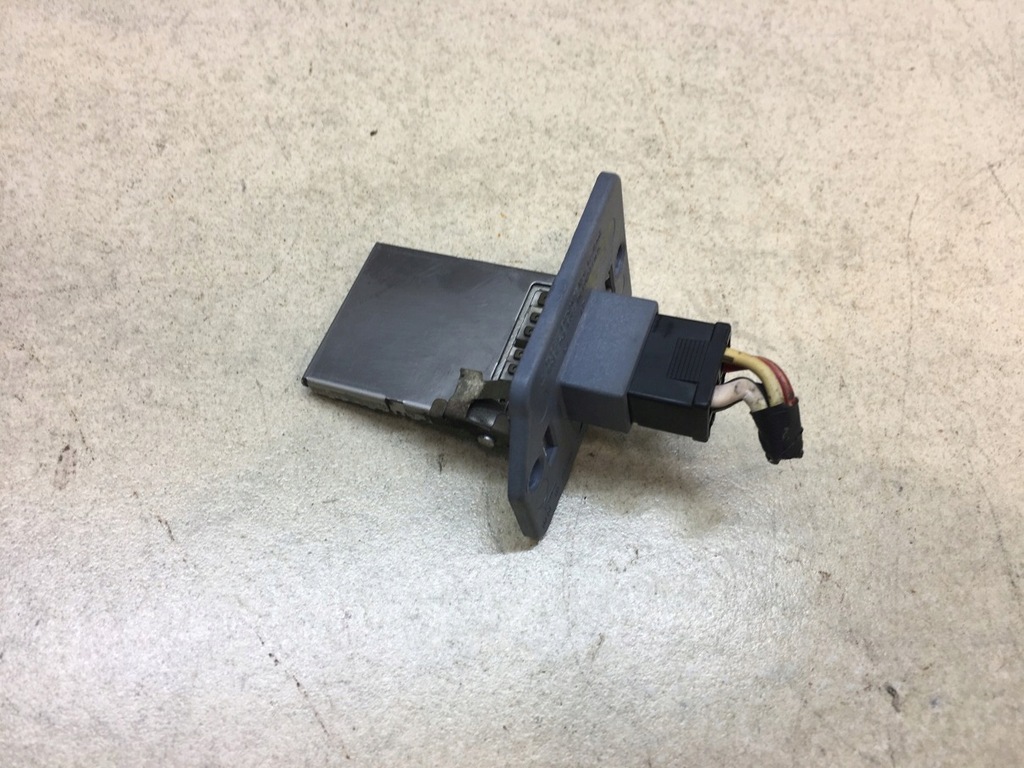 фото №1, Резистор резистор hyundai elantra iii 2.0 16v