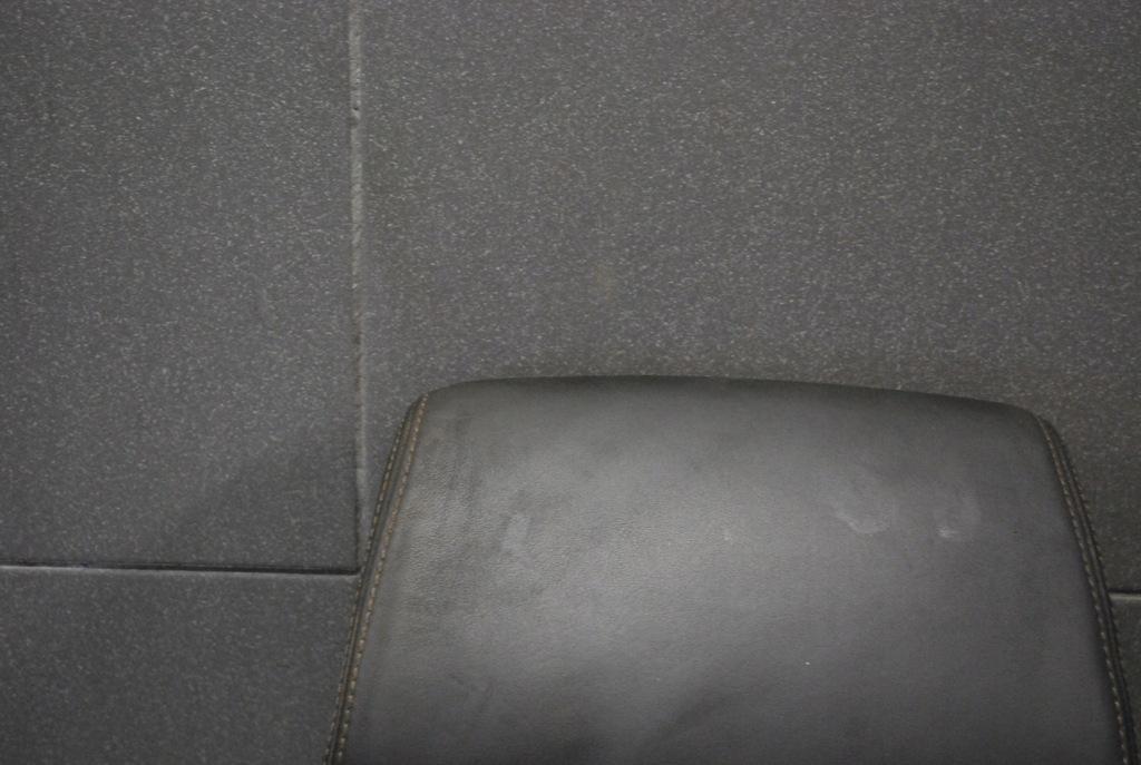 фото №11, Підголівник перед чорний audi a8 d3 світла nić