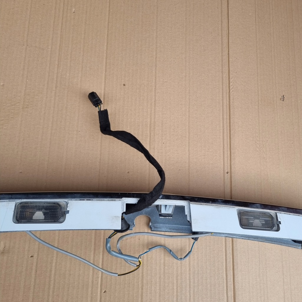 фото №10, Ford fiesta mk7 mk 7 накладка крышки задняя 8a61-a43404-ddw