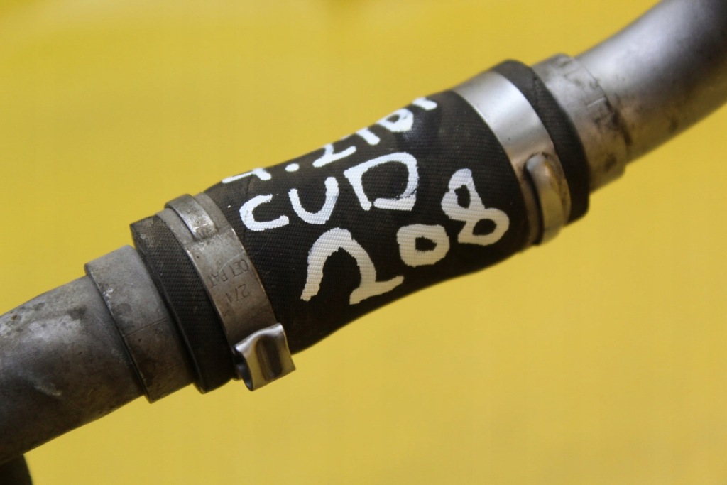 Шланг турбіни 057145736p cayenne 4.2 tdi Ціна