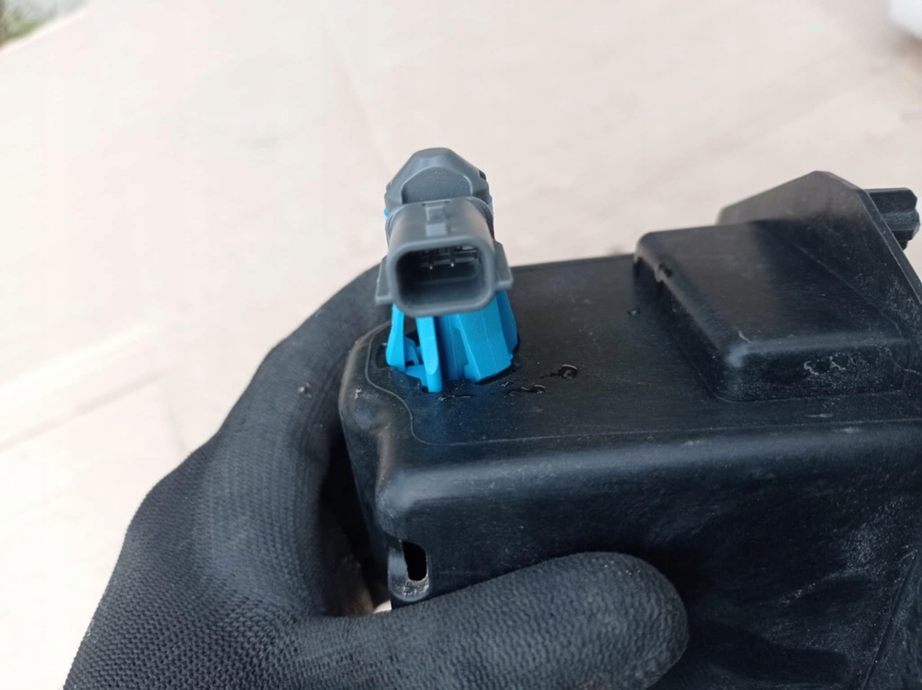 фото №4, Крышка зарядки разъём перед решётка радиатора решётка радиатора renault zoe lift 296a81391r