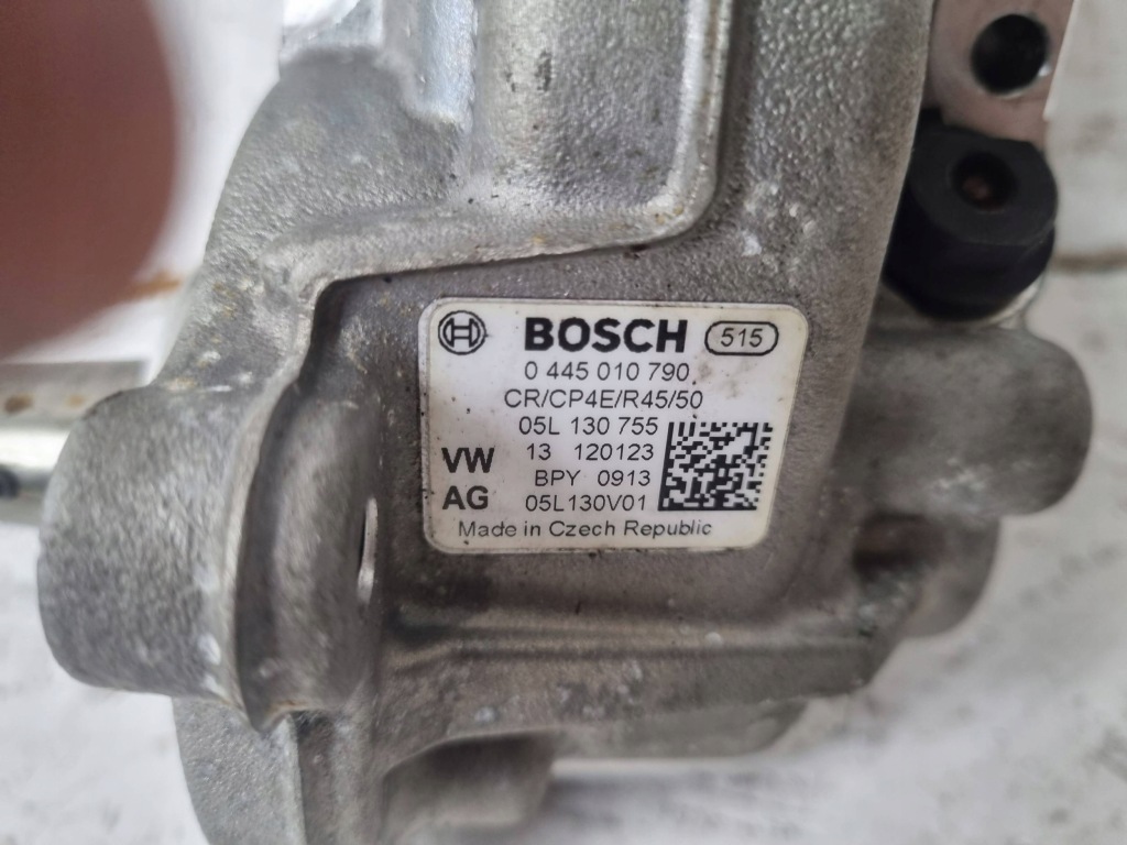 Насос упорскування bosch 0445010790 Доставка