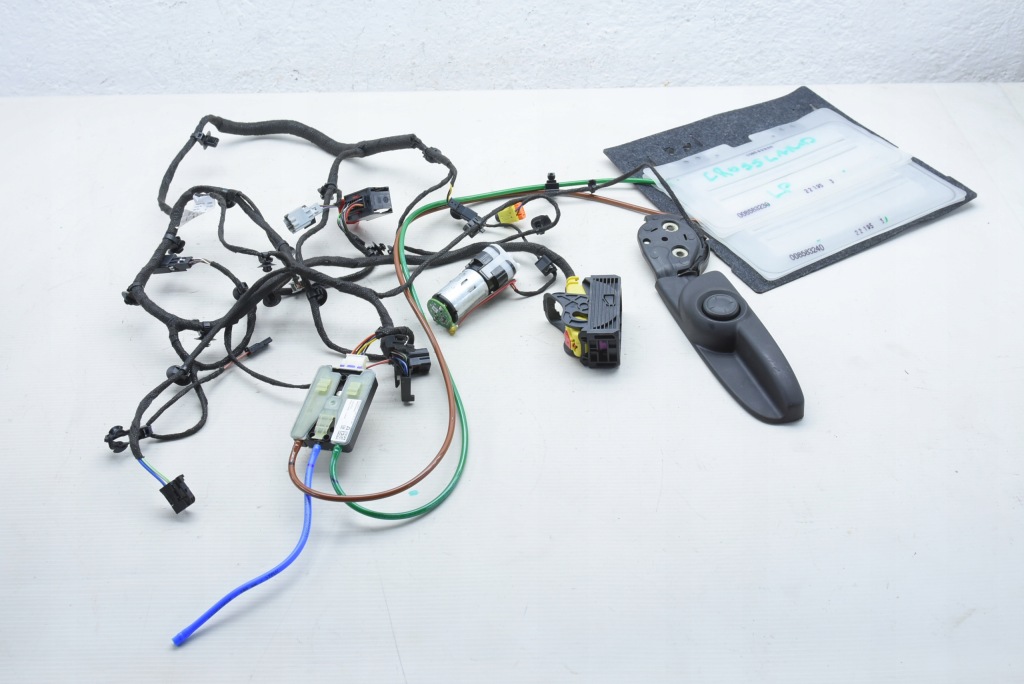 фото №1, Opel crossland x масаж поперек електропроводка панель регулювання сидіння лівий перед