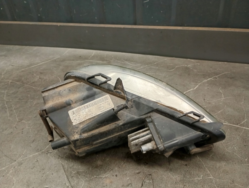 Купить A9608200656 противотуманная фара бампера левый перед led drl mercedes actros