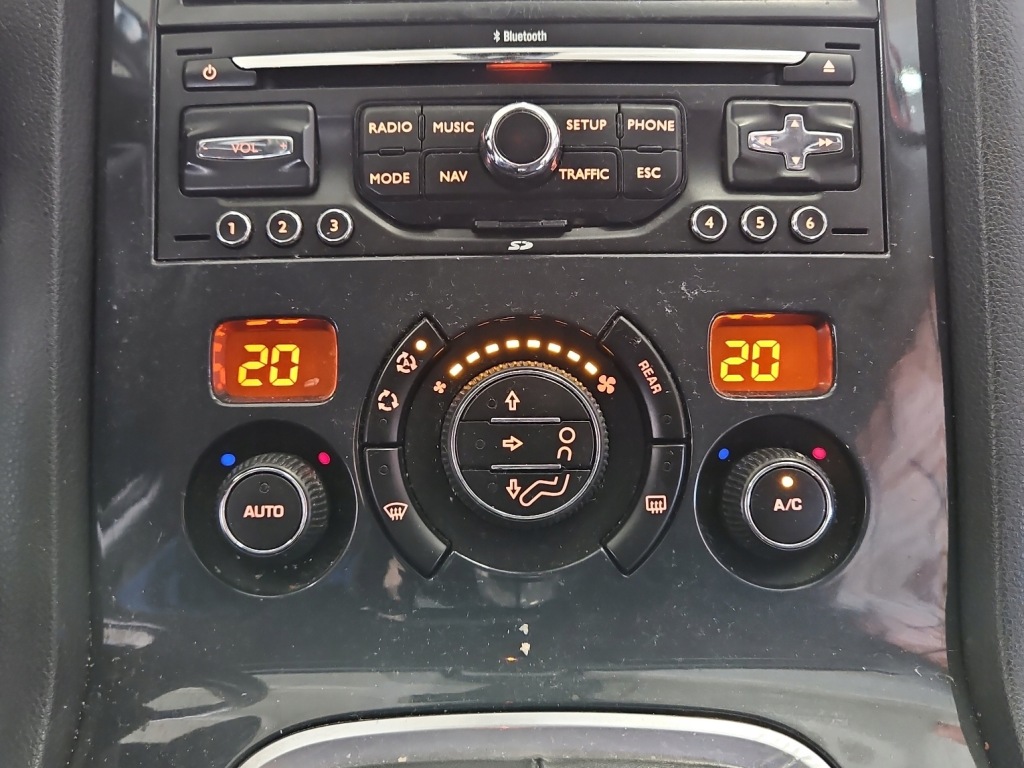 фото №1, Консоль панель обдув peugeot 5008 i 96738323xt