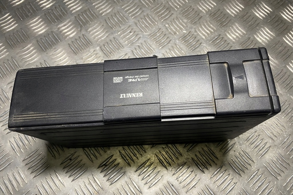 фото №1, Чейнджер cd renault espace iv jk0/1_ 8200207100 2.2l дизель 110kw 2004