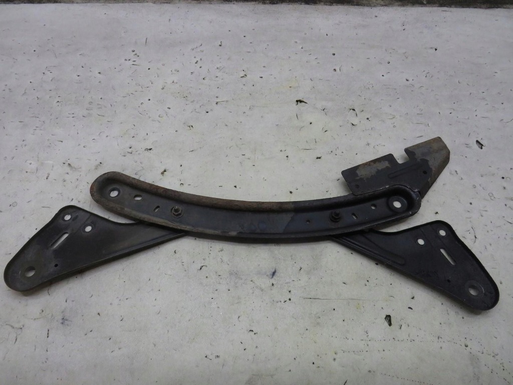 фото №4, Кронштейн подрамник volvo v40 ii 2.0 d4