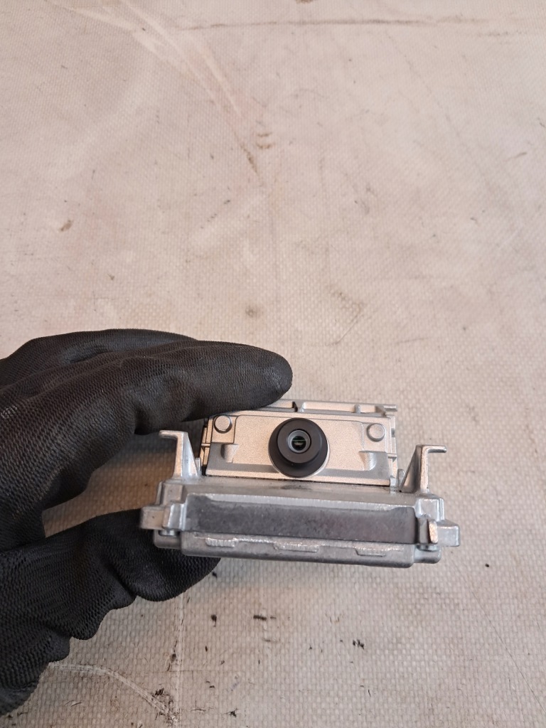 Камера асистент поперечина renault trafic iii 284626488r 23r Оригінал