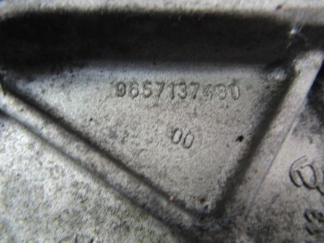 фото №6, Citroen xsara picasso кронштейн кронштейн компресор 9657137480 1,6 nfu