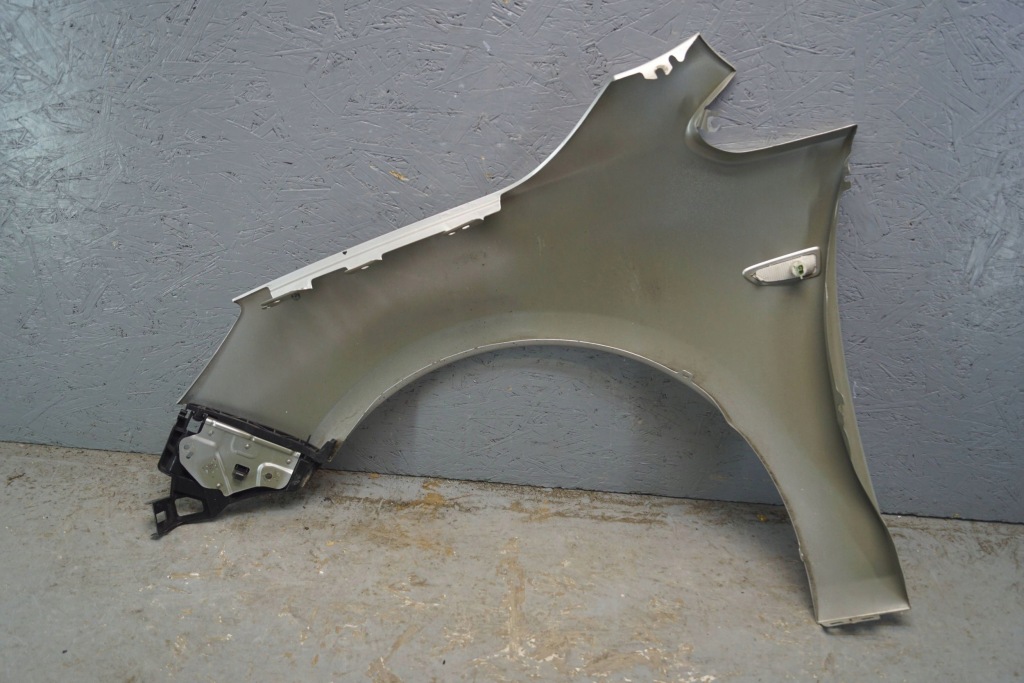 Opel astra j крыло  правый  перед b2681 Киев