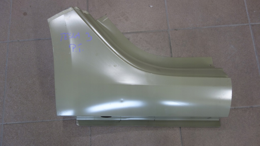 Tesla model 3 обшивка поріг праві перехід Ціна