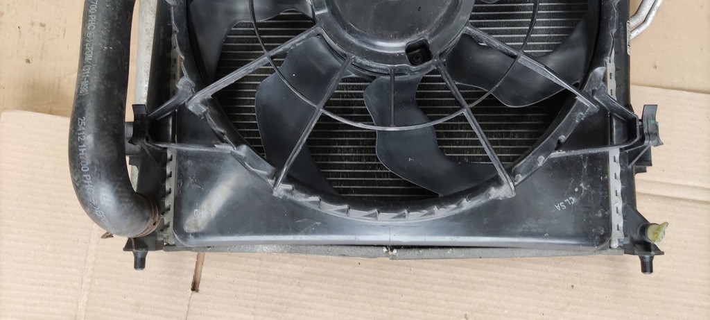 фото №11, Hyundai i30 - радиатор с вентилятор
