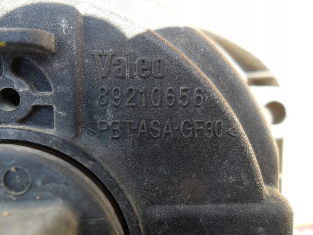 фото №14, Toyota avensis iii t27 противотуманная фара левый 89210656