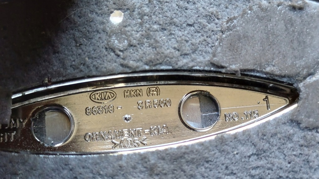 фото №4, Kia stonic эмблема капот 86318-3r500