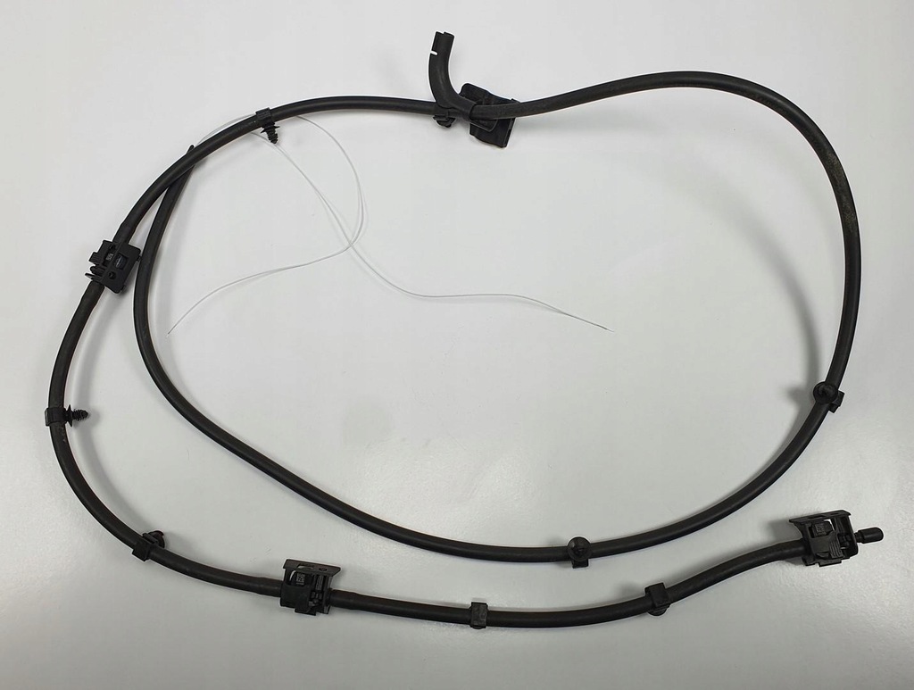 фото №1, Форсунки омыватель капот mercedes w177