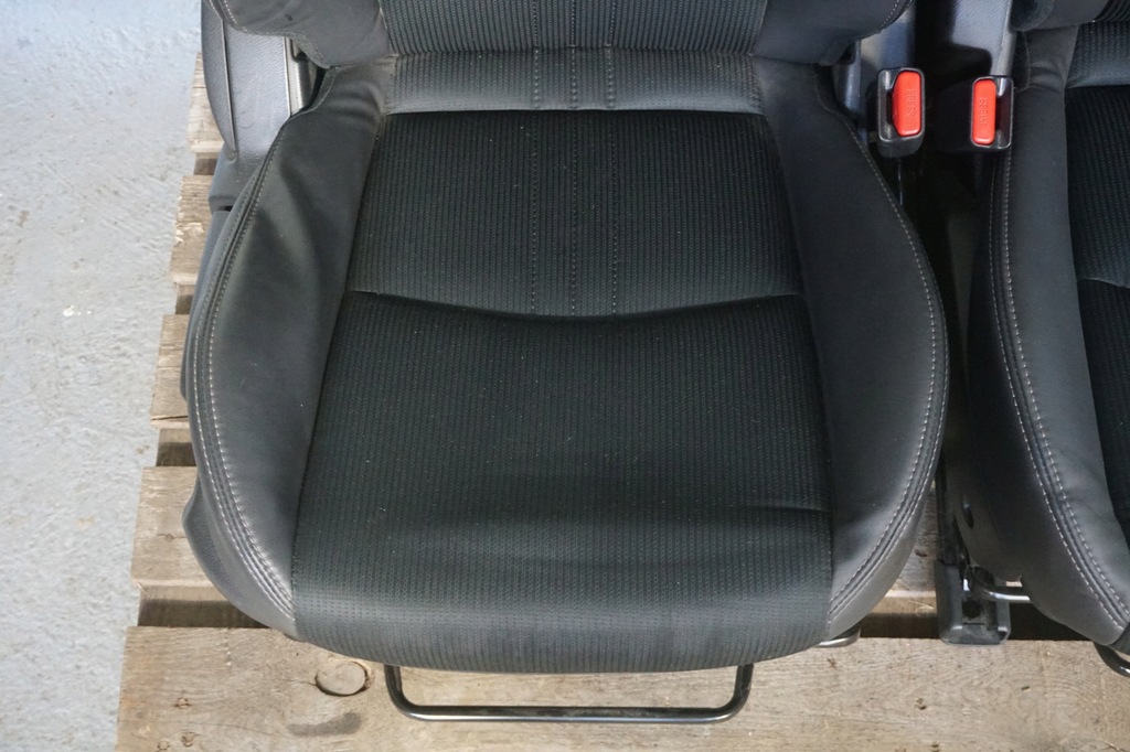 фото №9, Mazda cx-3 cx3 lift 2019r сиденья заднее сиденье обшивка кожа