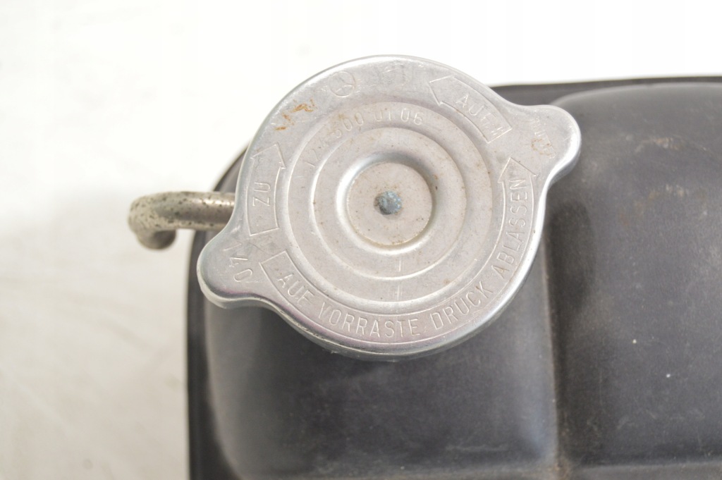 Бачок воды расширительный mercedes w140 s klasa 1405000549 Недорого