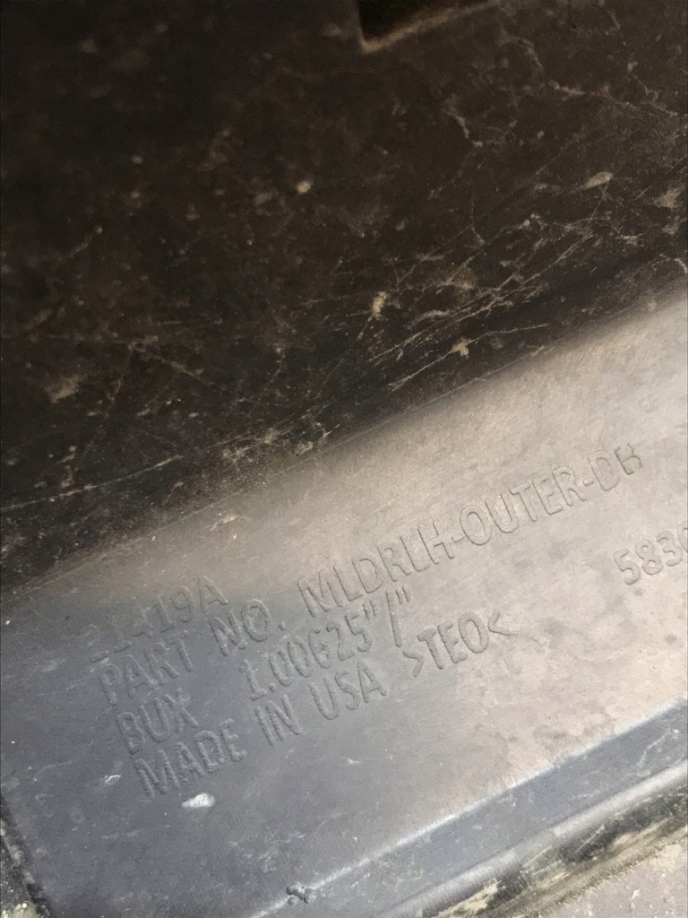 фото №12, Jeep wrangler jl молдинг подкрылок заднего левая 6ad79trmab