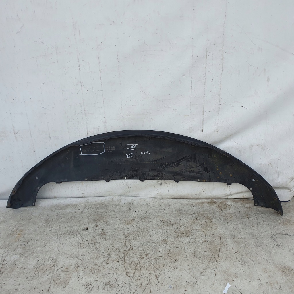 Купить Накладка бампера перед tesla s