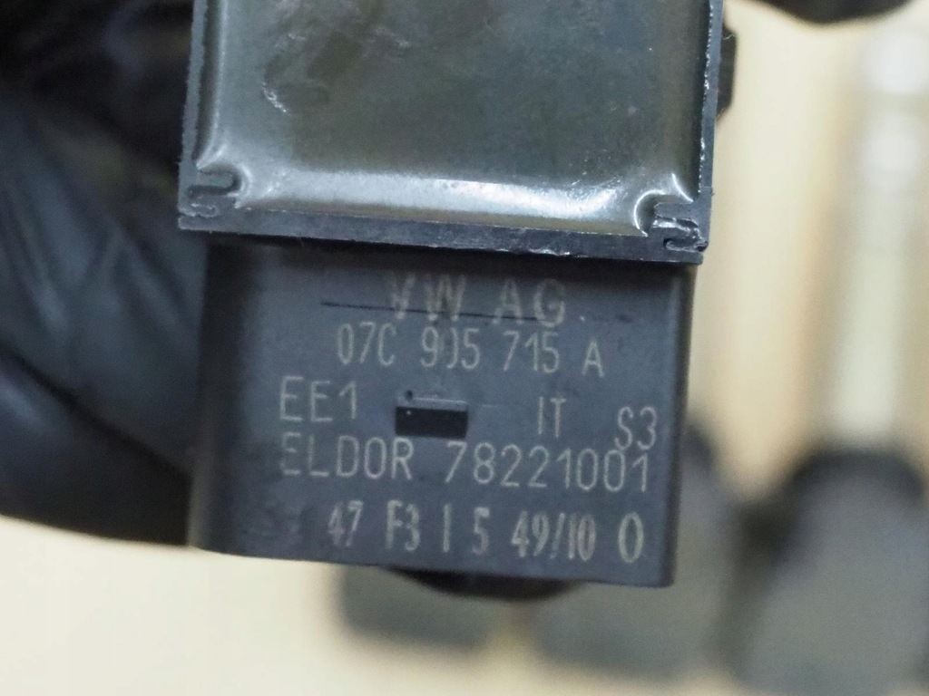 фото №15, Audi a8 d3 w12 6.0 катушка зажигания 07c905715a