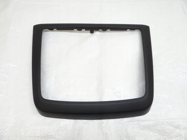 фото №1, Renault kadjar lift рамка защита радио консоли 681044908r