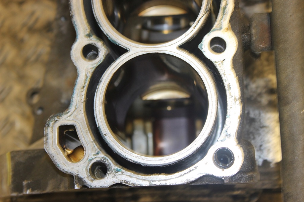 фото №7, Блок двигуна dół піддон nissan note 1.4 b cr14