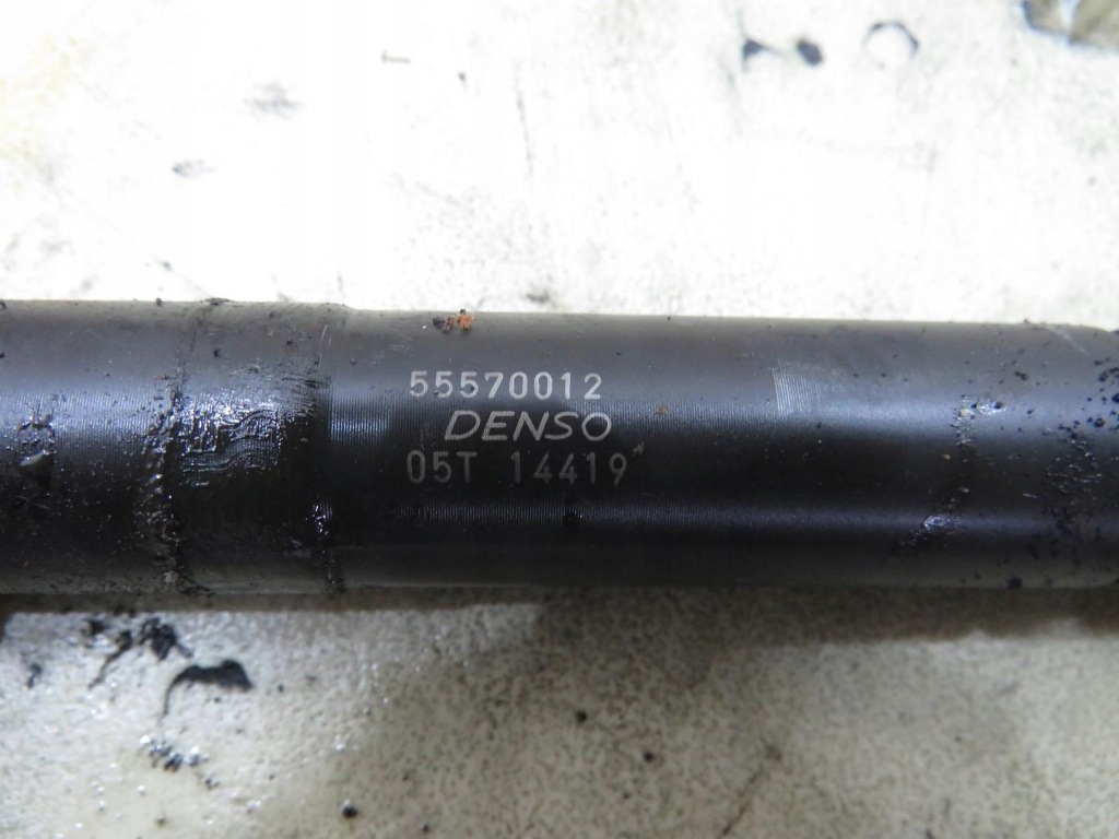 Інжектор форсунки zafira c 1.6 cdti 55570012 Доставка