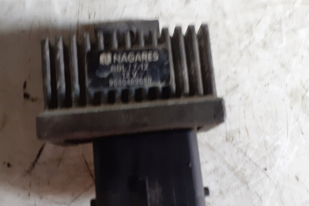 фото №1, Свечи зажигания зажигания renault master ii minibus / passenger jd 9640469680 2.5l