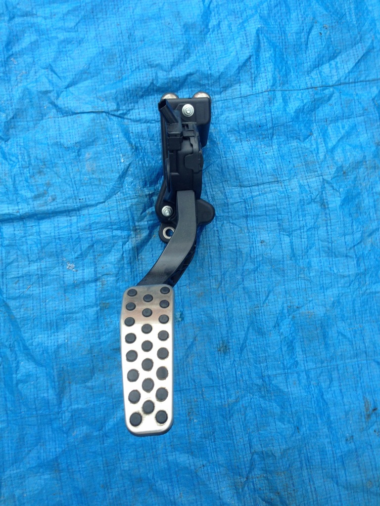 фото №1, Dodge challenger srt 15 16 педаль газа