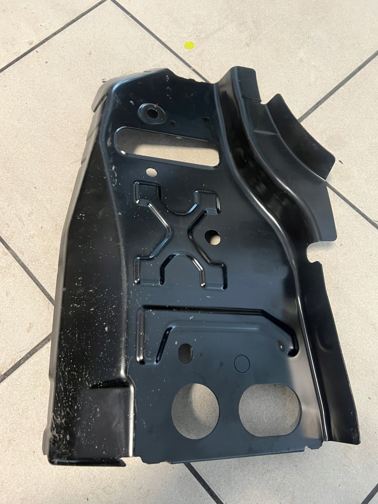 Volvo v60 ii 18- kombi element поперечина заднего внутренний панель фары Недорого