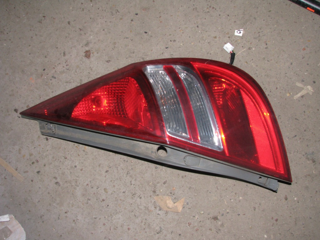 фото №1, Лампа права задня правий задня hyundai i30 1 i hb хетчбек 92402-2l0