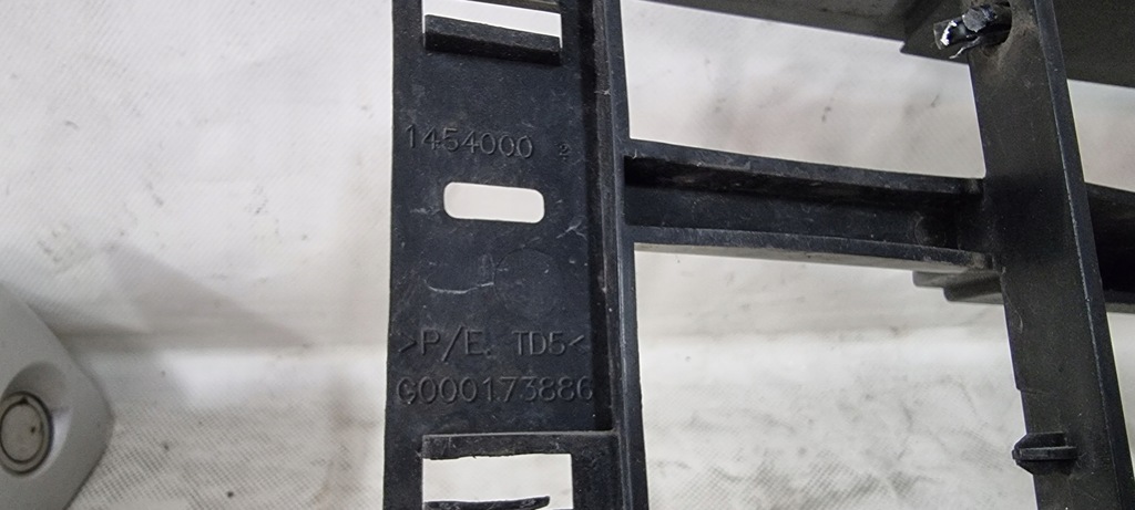 фото №6, Решітка середня бампера renault espace iv lift