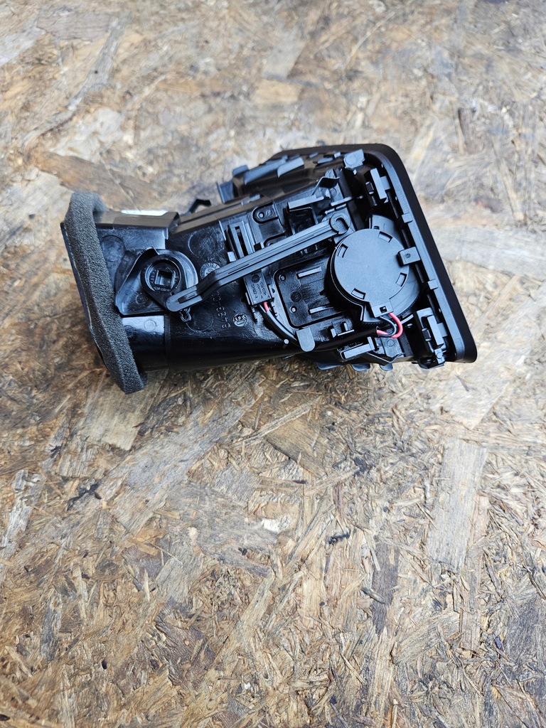 фото №5, Решётка обдув правая audi a4 b8 8k1820902c europa