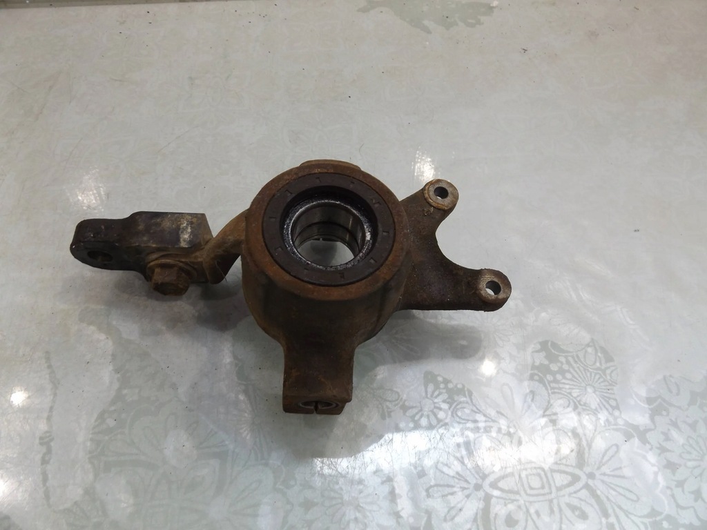 фото №1, Gem e2 поворотный кулак правый перед