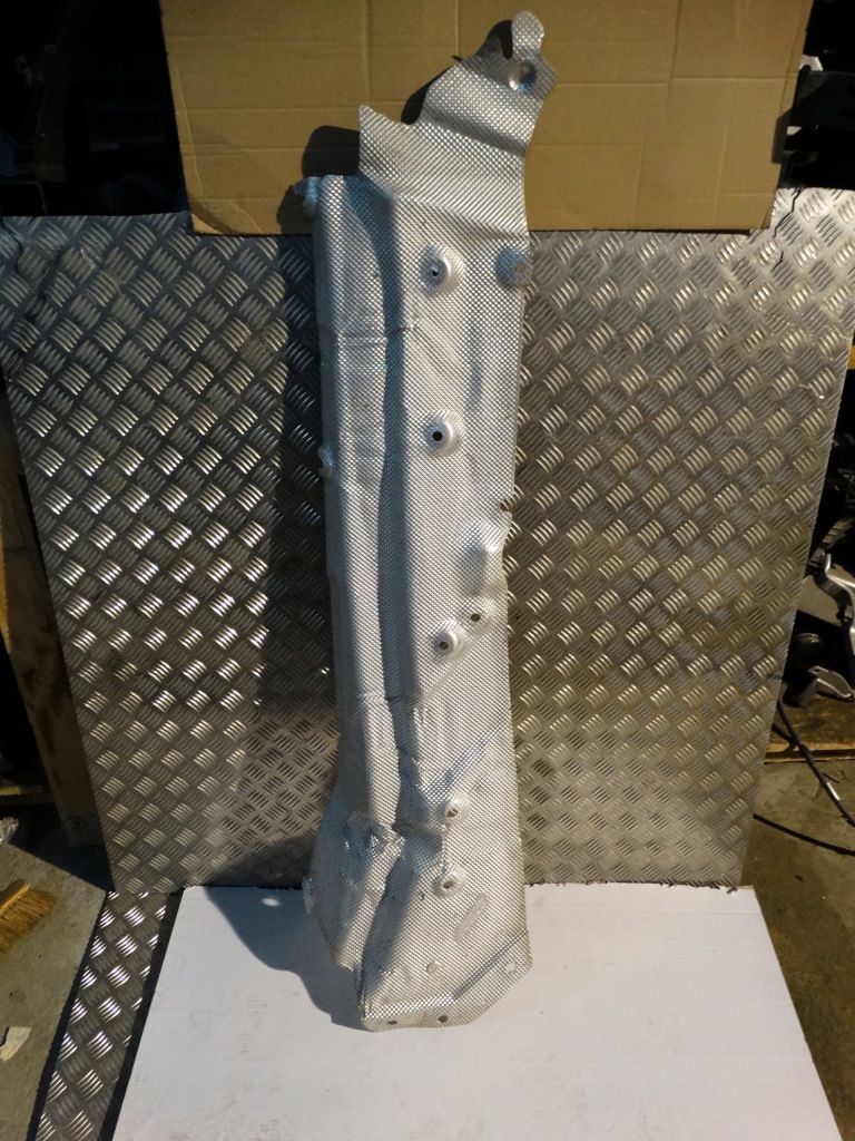 фото №1, Защита тепловая подвеска mercedes sls w197 w190 1