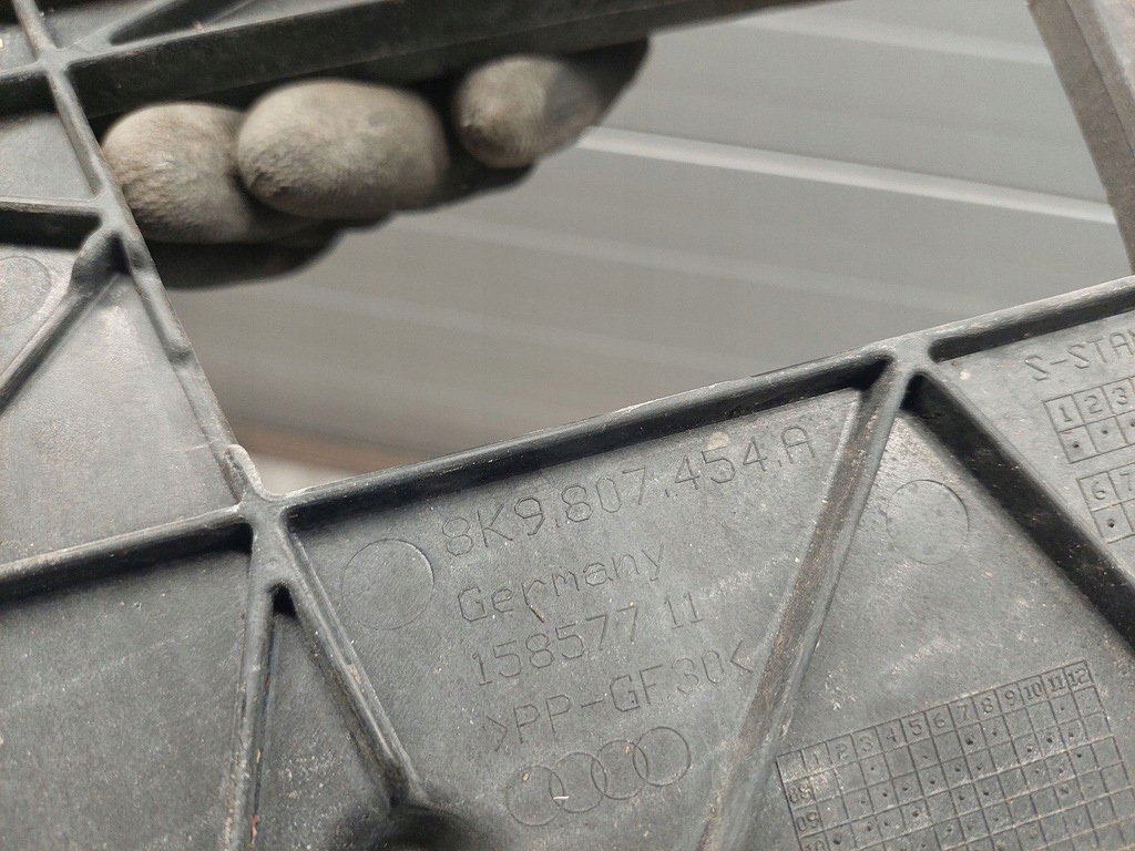 фото №6, Audi a4 allroad 2013 задня сторона права кронштейн кутик бампера заднього