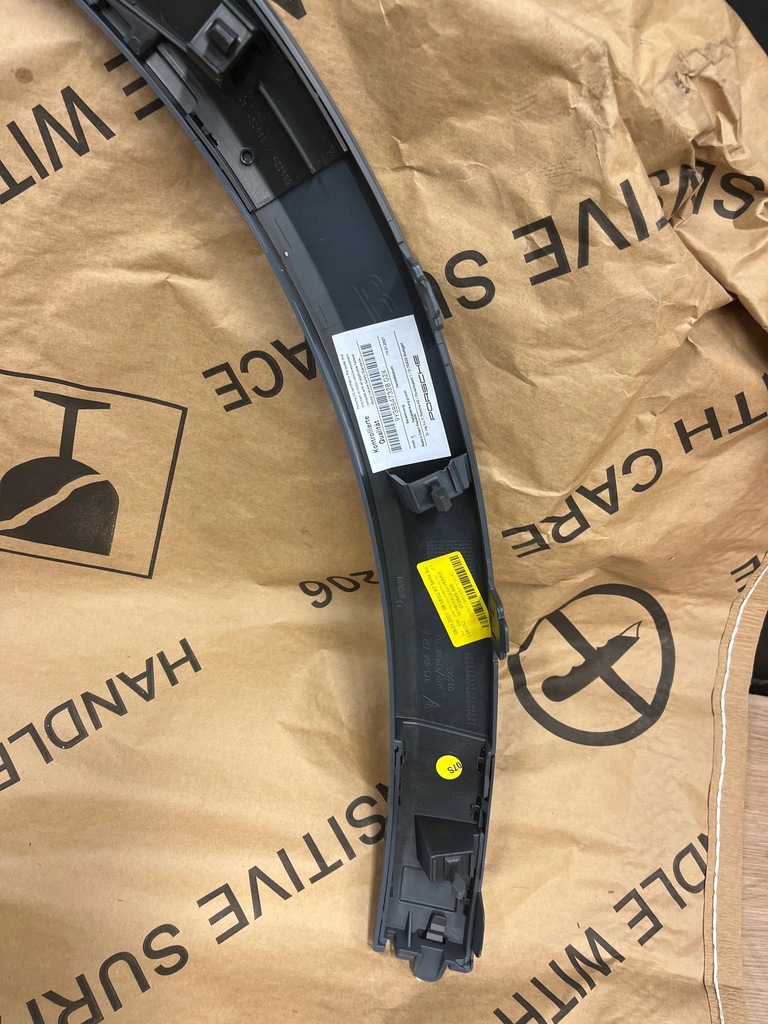 фото №6, Porsche cayenne 9y0 9y3 2018 молдинг крыла заднего