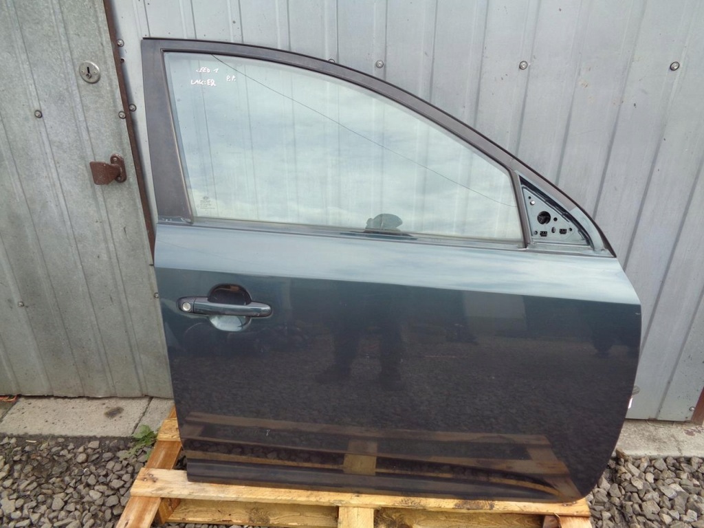 фото №1, Дверь правое перед передние kia ceed 1 i 5d hb kombi 2006- лак: e2