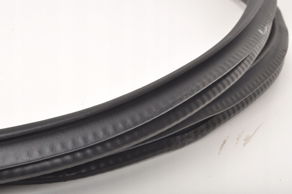 фото №2, Mercedes klasa a w177 прокладка дверь левый задняя 21r