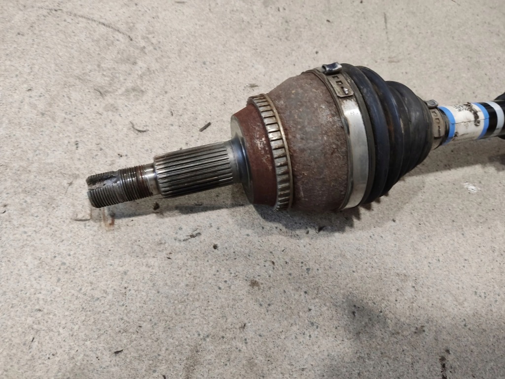 Приводной вал передняя перед сторона правая lexus rx 450h 4341048150 Цена