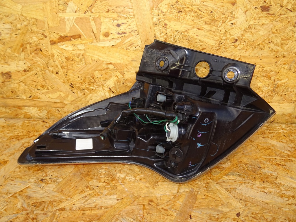 фото №3, Toyota rav4 iv lift лампа задняя правая правый