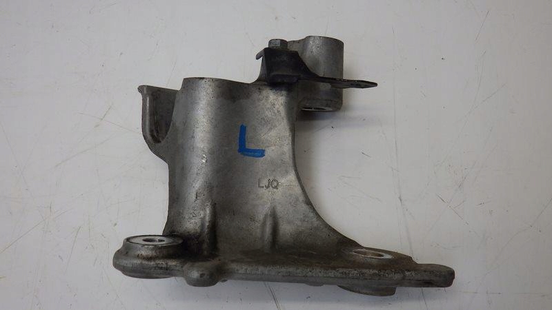 фото №1, Кронштейн кронштейн стабилизатора левая renault scenic iv 1.5 dci 548512672r