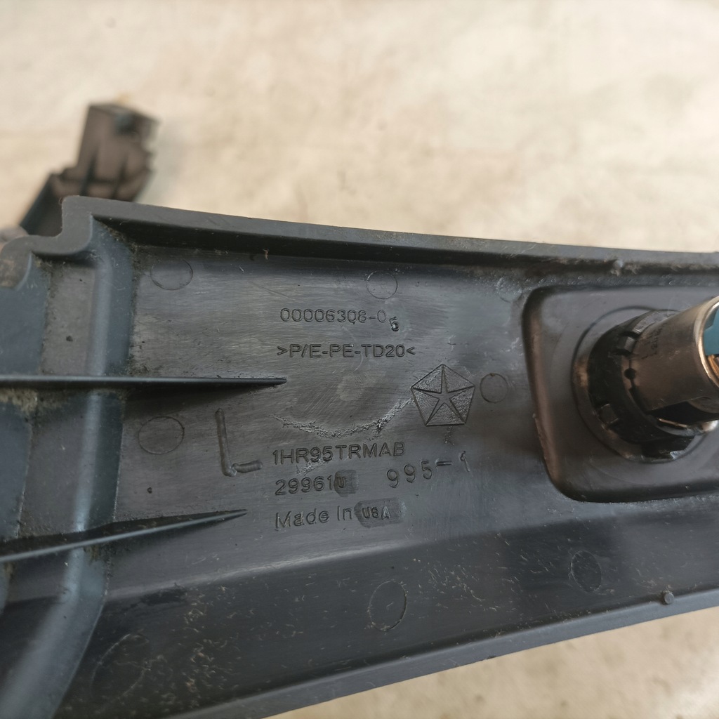 фото №16, Dodge ram 2500 09- оздоблення накладки zasilającej